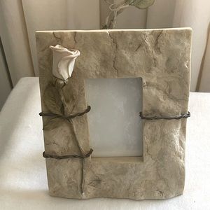 🌷🌟🖼️White rose Picture Frame stone
